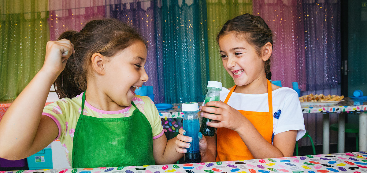 Super fun slime, glitter, science birthday parties at Fizz Kidz East